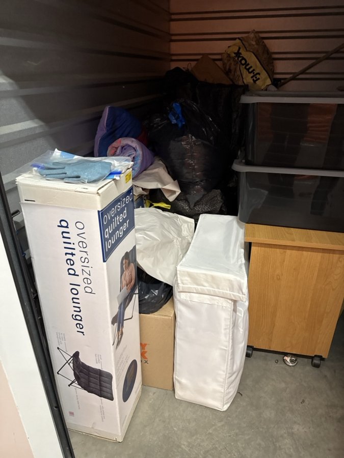 10 x 9 storage unit in San Mateo, CA