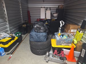 10 x 14 storage unit in San Mateo, CA