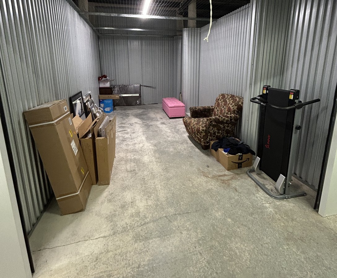 10 x 20 storage unit in Abington, PA