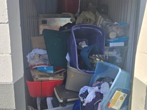 10 x 10 storage unit in Land O Lakes, FL