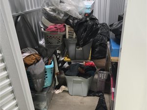 5 x 10 storage unit in Belleville, IL