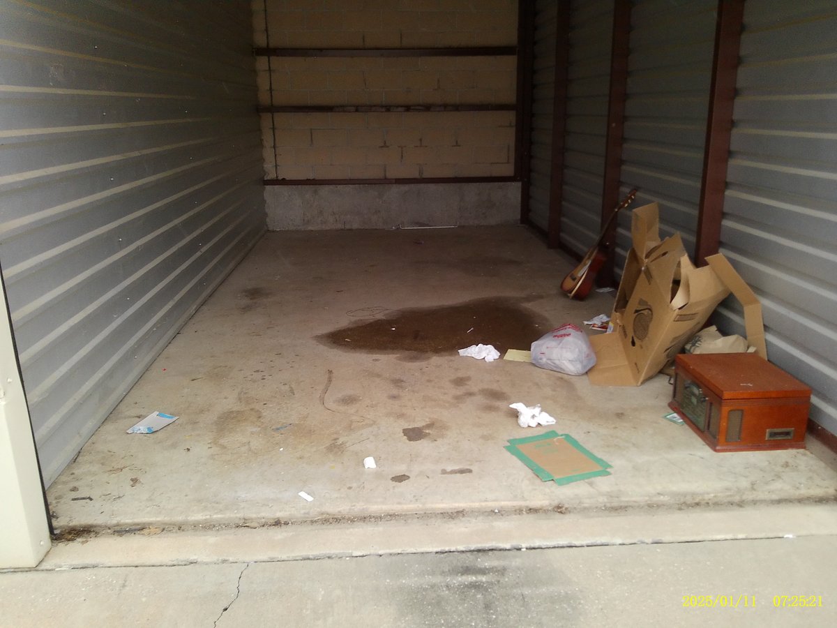 10 x 20 storage unit in Independence, MO