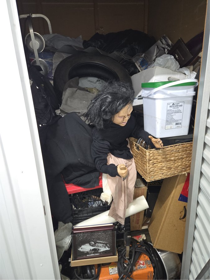 5 x 5 storage unit in Wilmington, CA