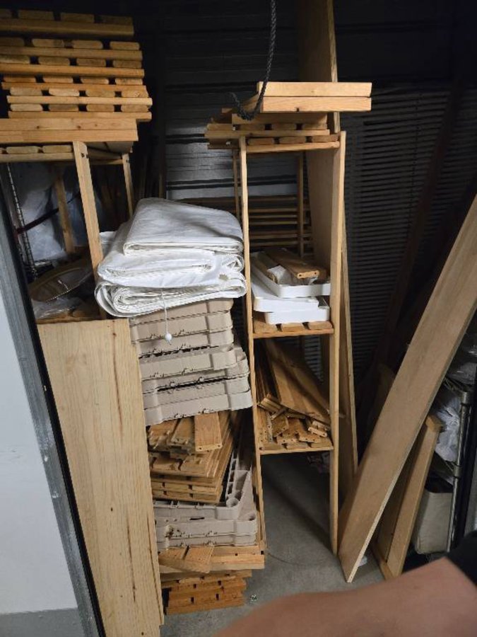 7 x 10 storage unit in South San Francisco, CA