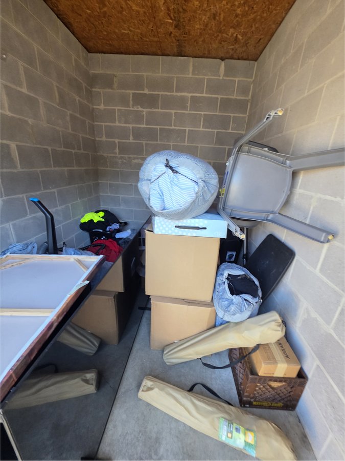 6 x 12 storage unit in Lafayette, GA