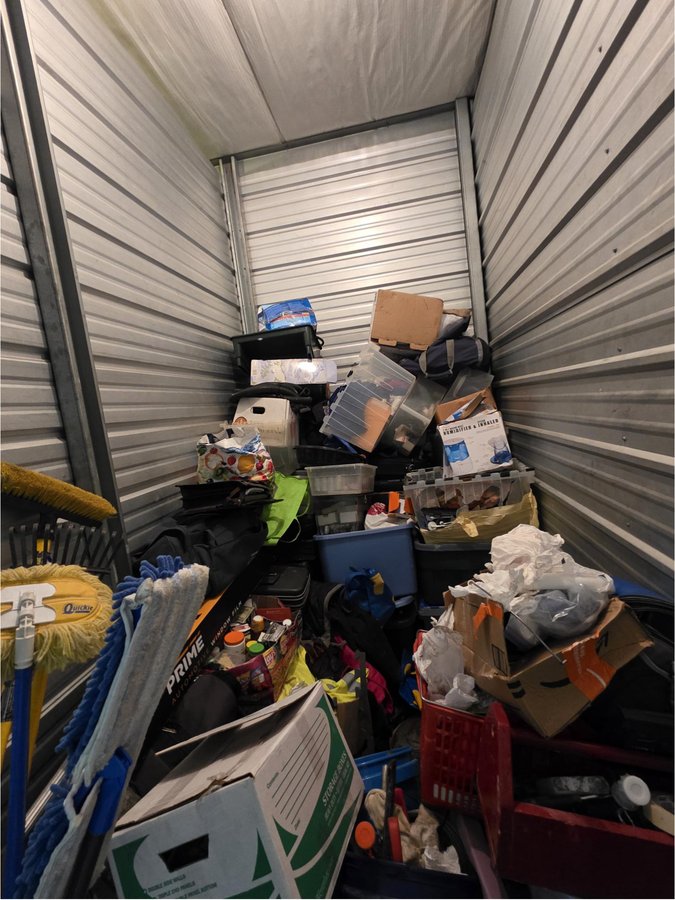 5 x 10 storage unit in Puyallup, WA