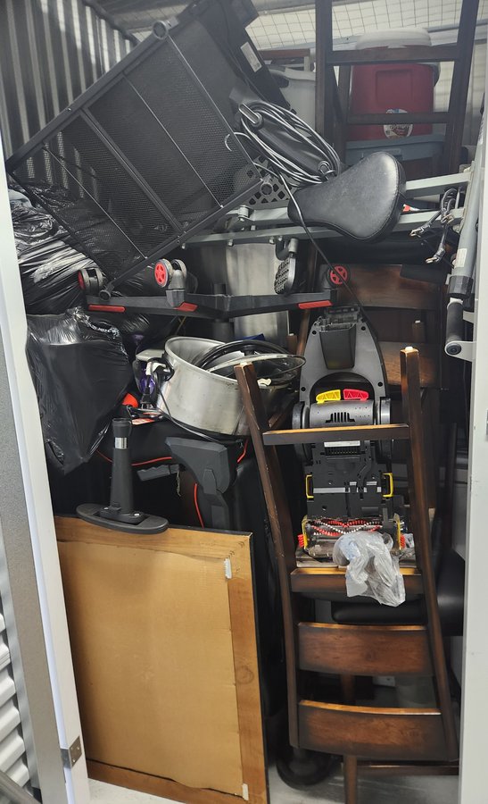 5 x 5 storage unit in Cleveland, OH
