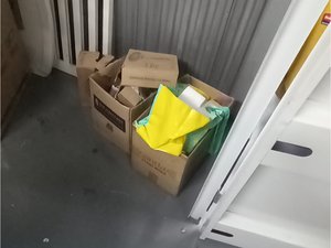 8 x 10 unit in New York