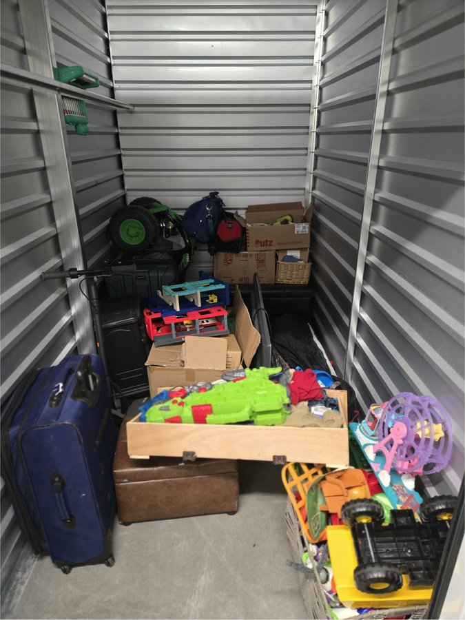 5 x 10 storage unit in Glendale, CO