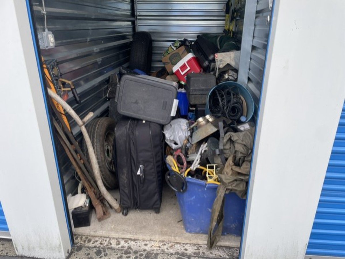 5 x 10 storage unit in Sedro- Woolley, WA