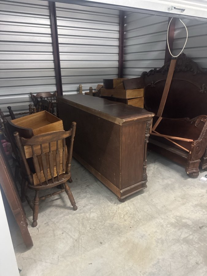 10 x 10 storage unit in Avondale, LA