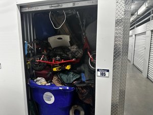 5 x 5 storage unit in Indio, CA