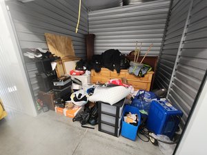 10 x 10 storage unit in Lakeland, FL