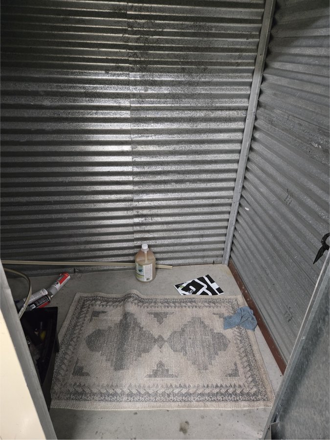 4 x 8 storage unit in Coram, NY