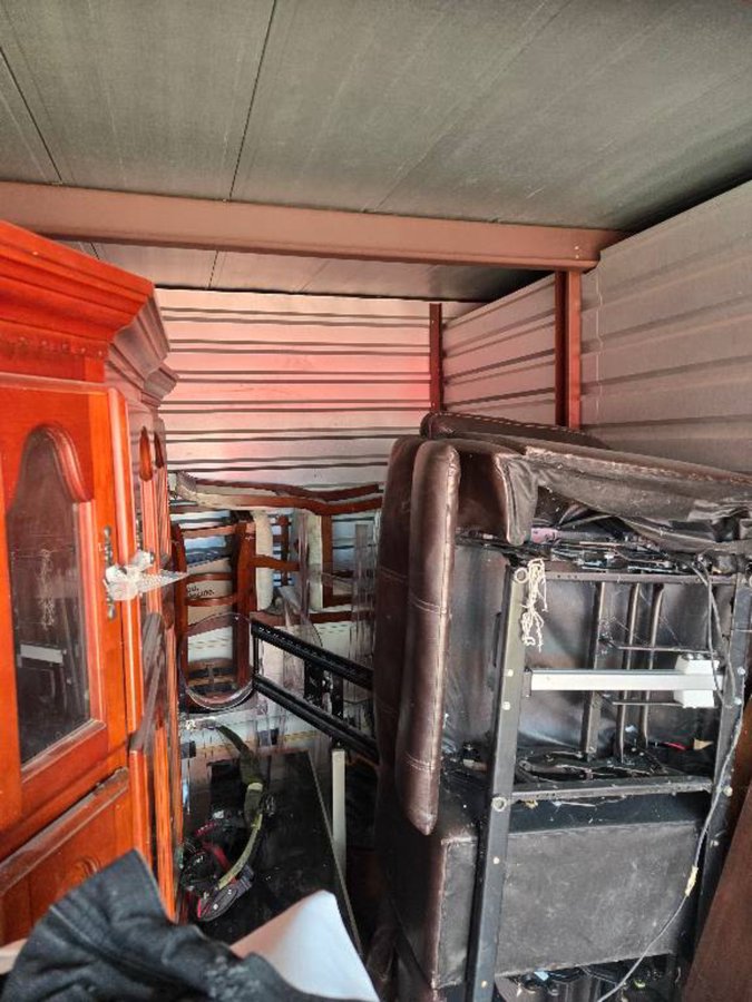 7 x 16 storage unit in Houston, TX
