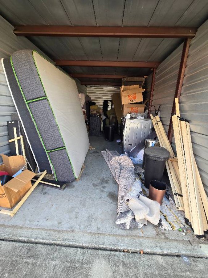 10 x 25 storage unit in Houston, TX