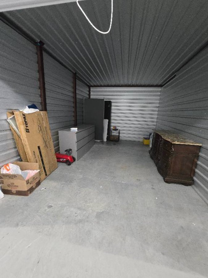 10 x 15 storage unit in Houston, TX