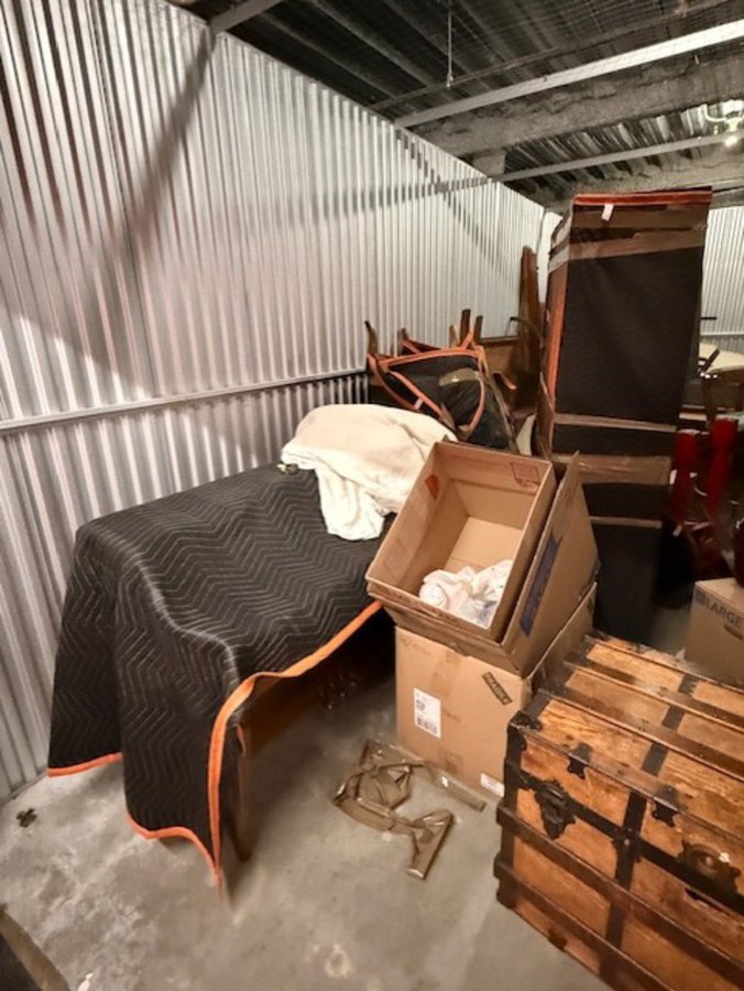 10 x 25 storage unit in Arlington, VA