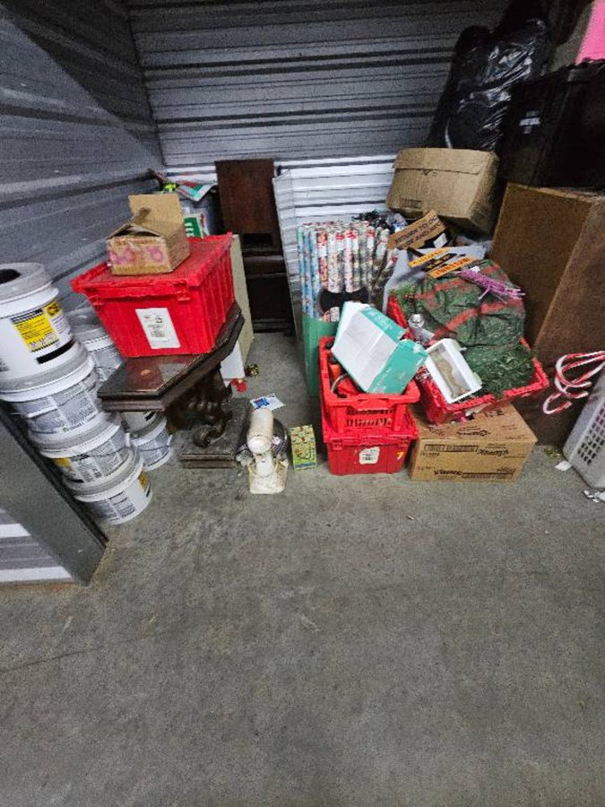 10 x 10 storage unit in Dallas, TX