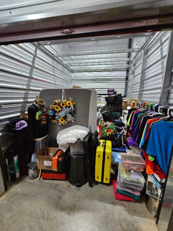 10 x 15 storage unit in Dallas, TX