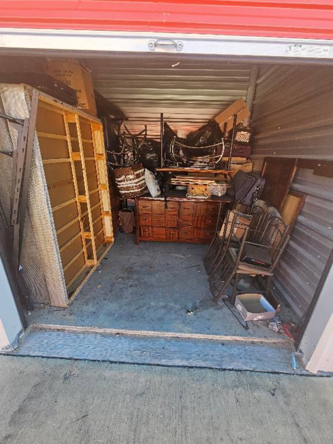 9 x 10 storage unit in Dallas, TX