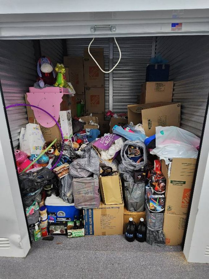 7 x 10 storage unit in Schaumburg, IL