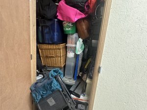 5 x 10 storage unit in Belfair, WA