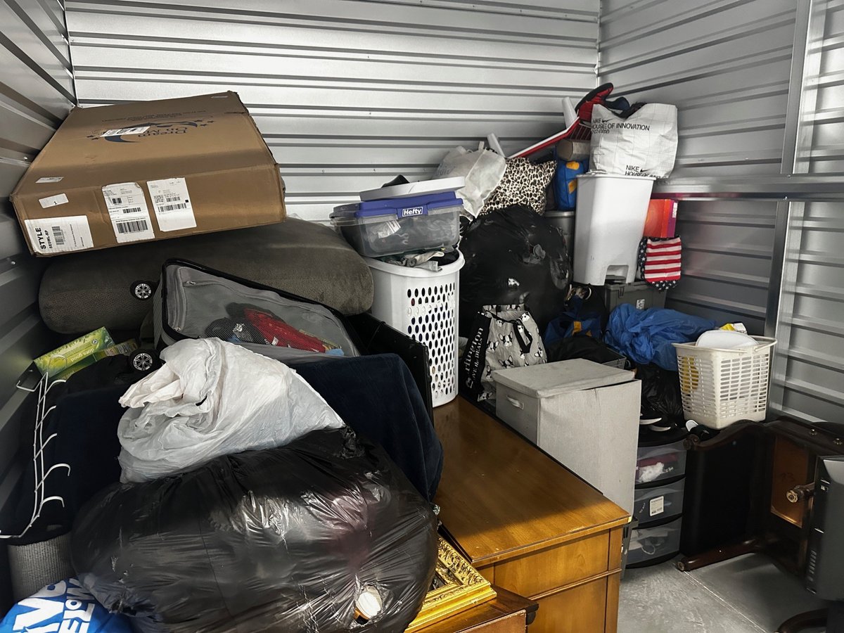 10 x 10 storage unit in Indio, CA