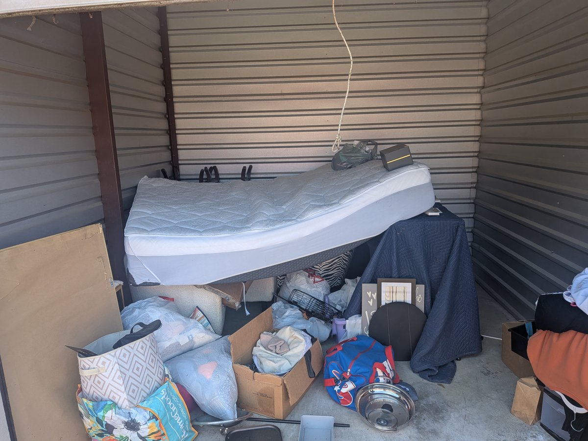 10 x 10 storage unit in Tyler, TX