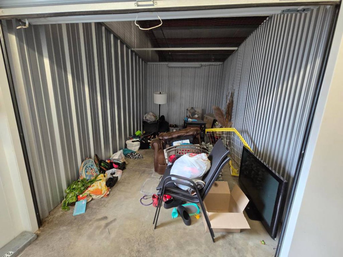 10 x 15 storage unit in Rogers, AR