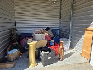 10 x 10 storage unit in Fairview Heights, IL