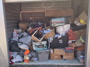 10 x 10 storage unit in Nederland, TX