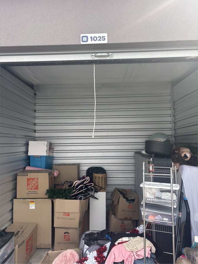 10 x 10 storage unit in Indianapolis, IN