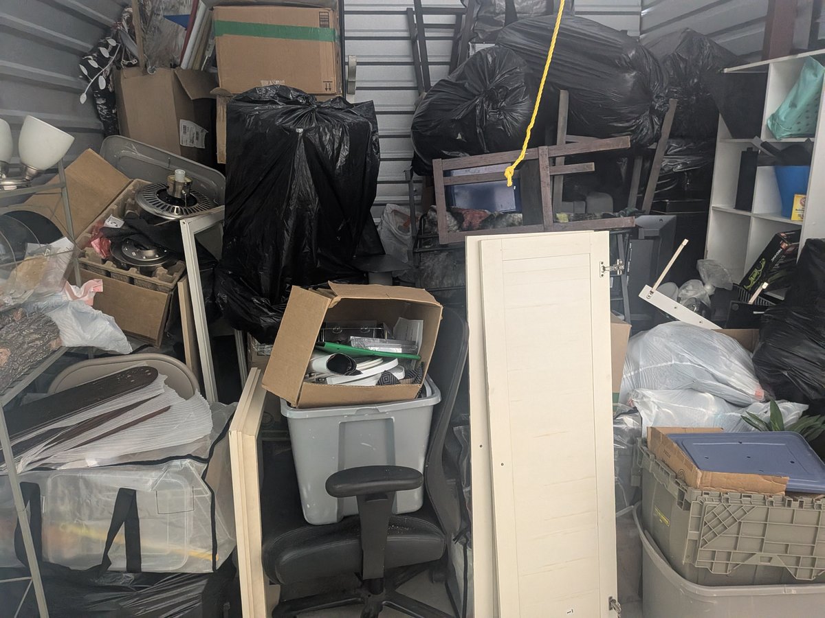 10 x 10 storage unit in Tyler, TX