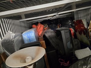10 x 20 storage unit in Staten Island, NY