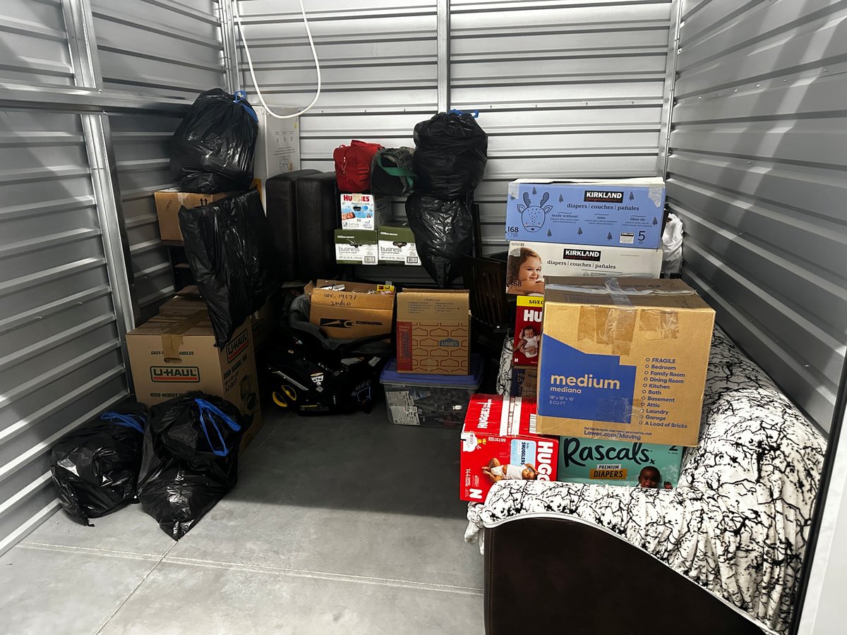 10 x 10 storage unit in Indio, CA