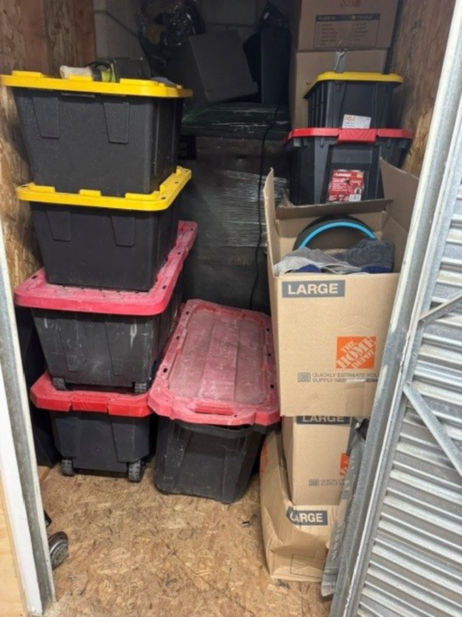 5 x 10 storage unit in El Cajon, CA