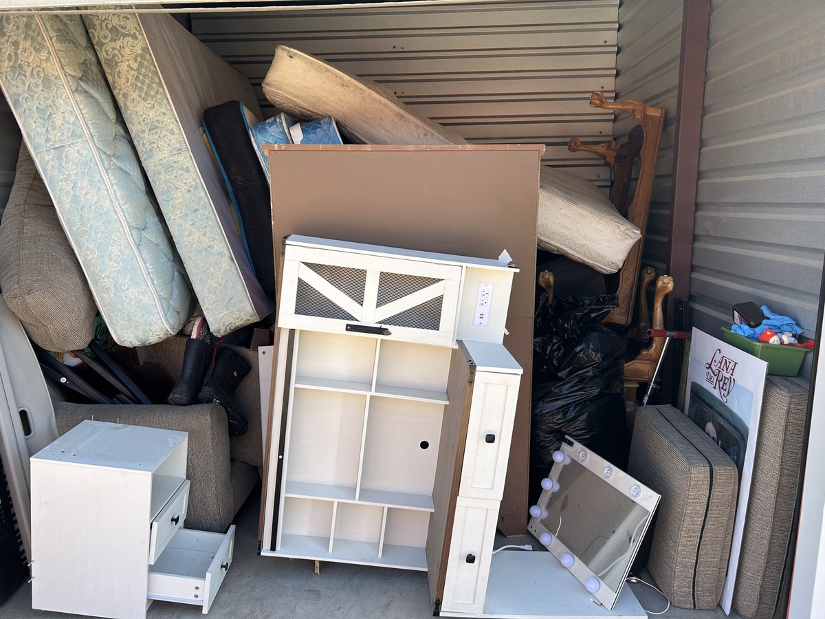 10 x 10 storage unit in Salina, KS