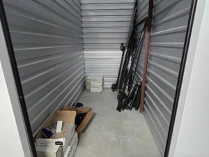 5 x 10 unit in San Antonio