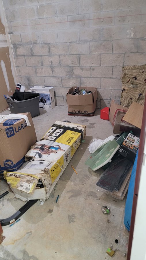 10 x 10 storage unit in North Lauderdale, FL