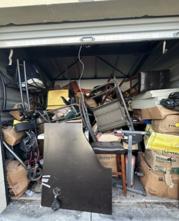 10 x 10 storage unit in Tampa, FL