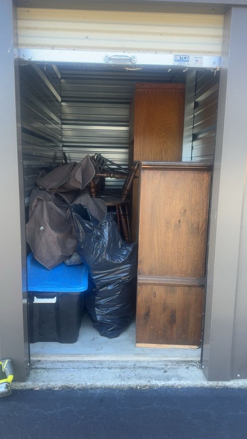5 x 10 storage unit in Troy, NY