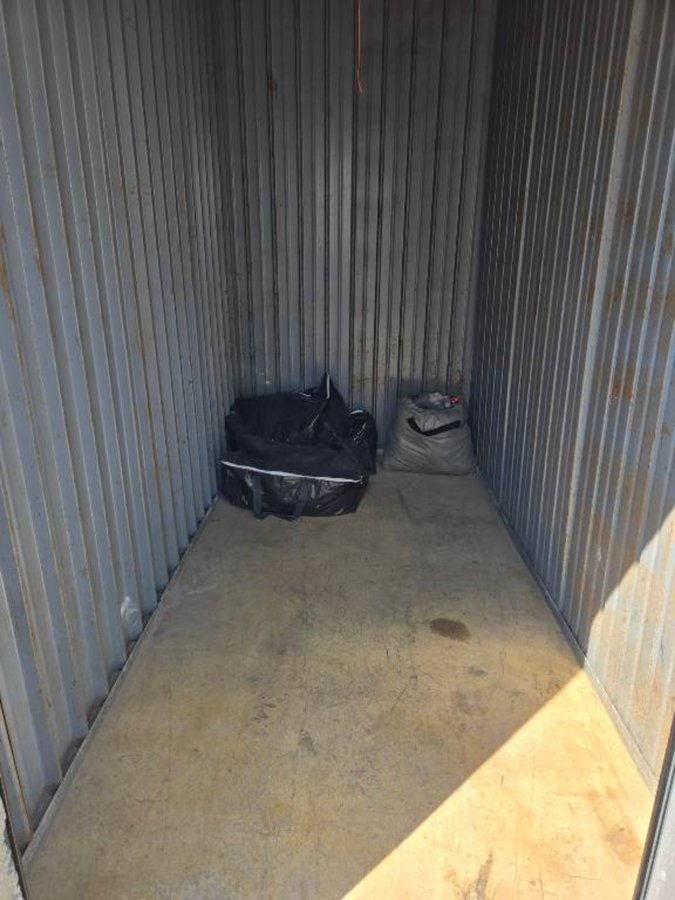5 x 10 storage unit in Dallas, TX