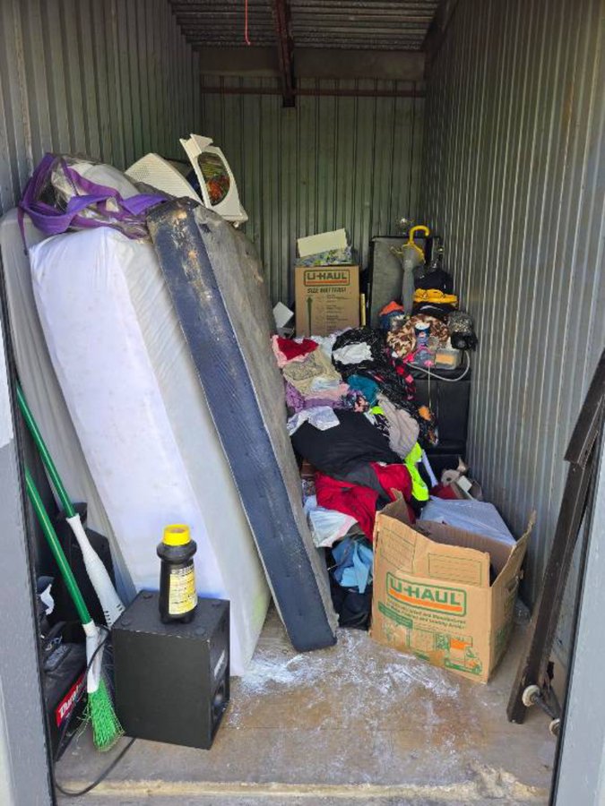 6 x 12 storage unit in Dallas, TX