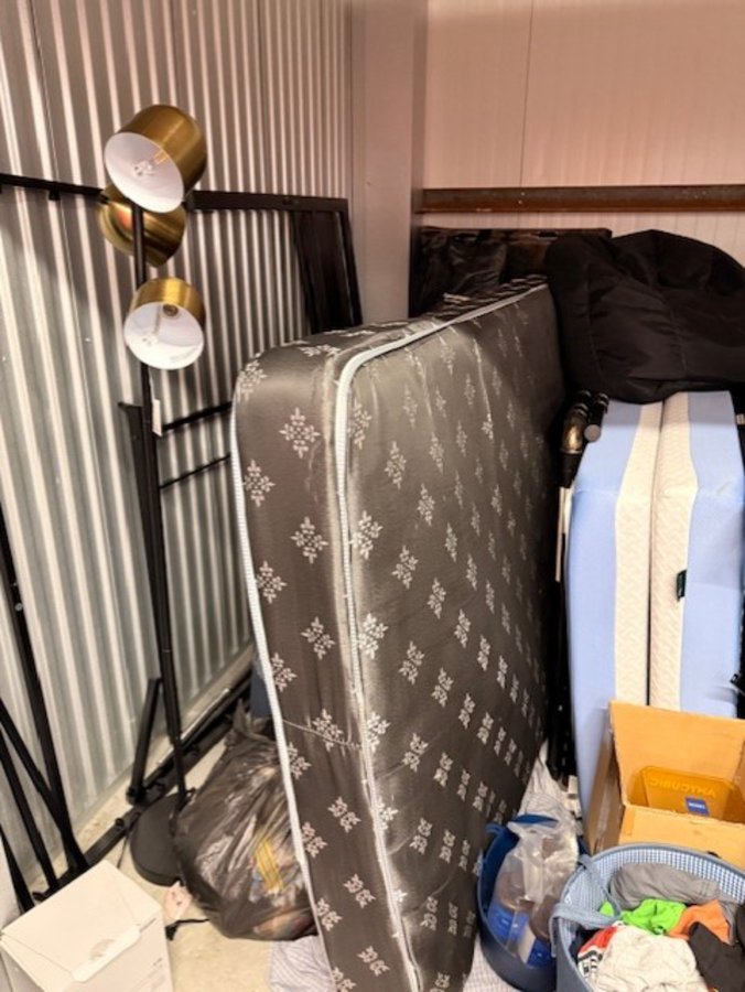 10 x 10 storage unit in Arlington, VA