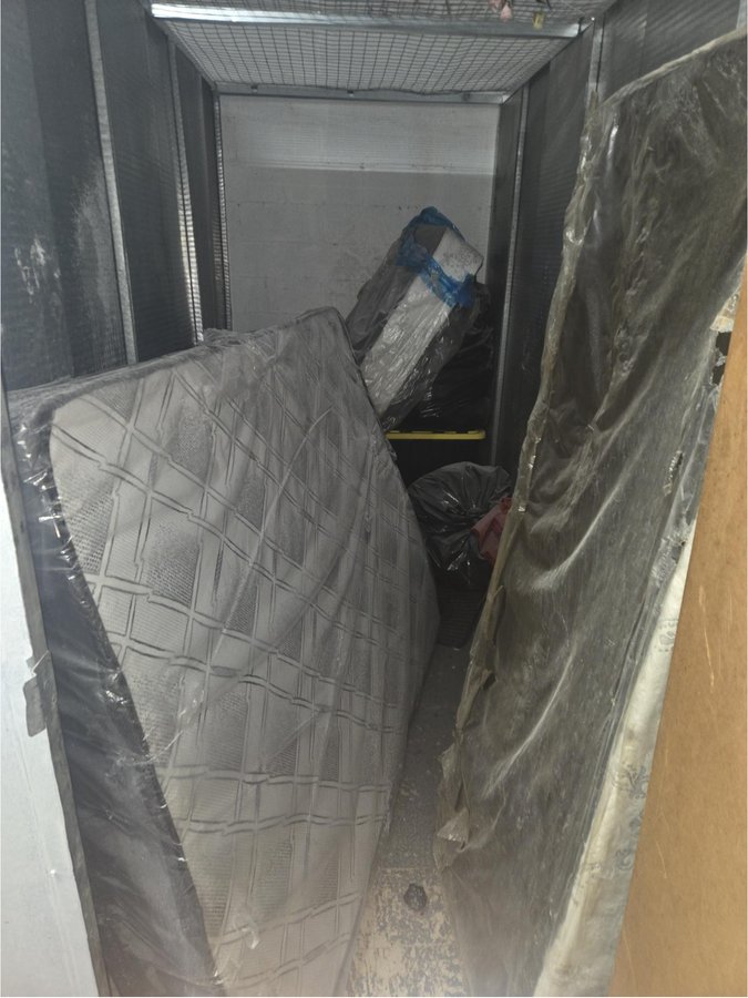 5 x 10 storage unit in Newark, NJ