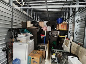 10 x 15 storage unit in East Hanover, NJ