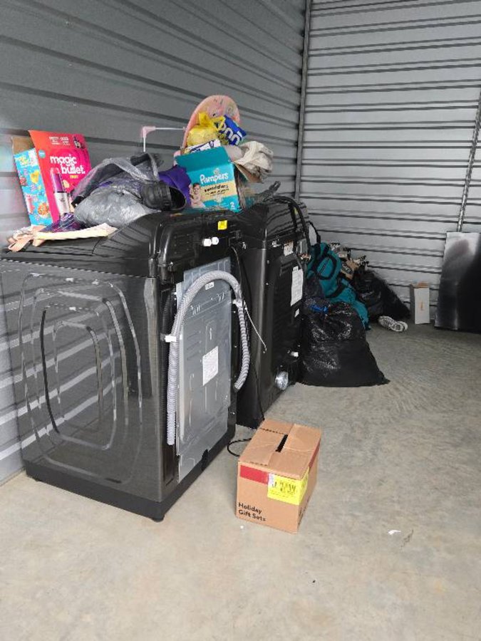 10 x 15 storage unit in Lithia Springs, GA