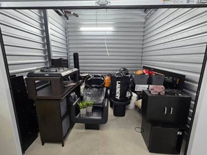 10 x 10 storage unit in Sugar Land, TX