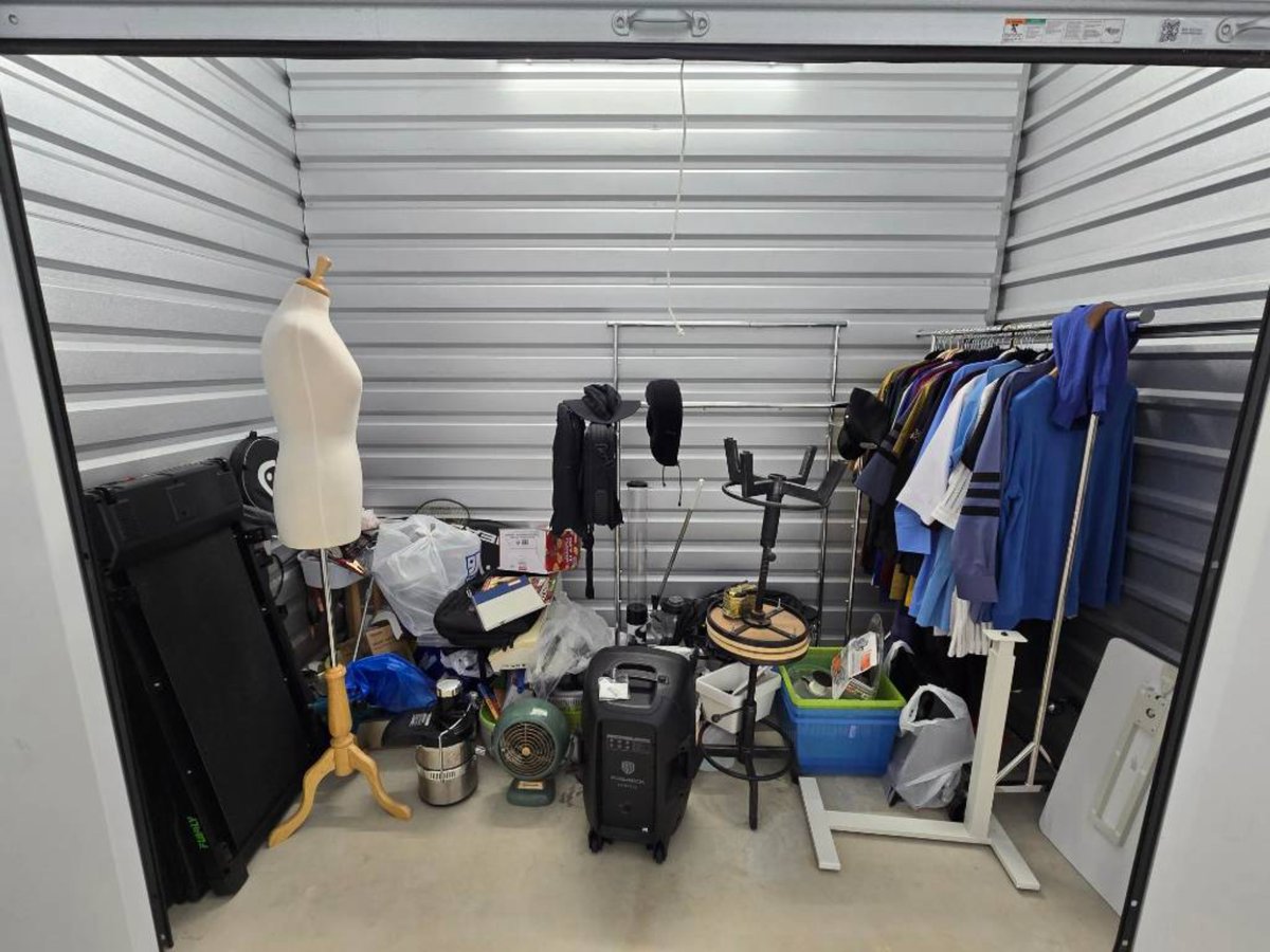 10 x 5 storage unit in Sugar Land, TX